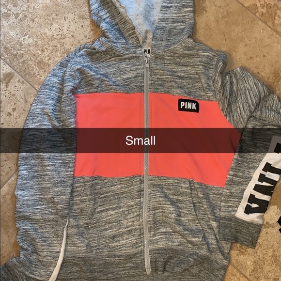 Pink sweaters - Picture 3 of 6